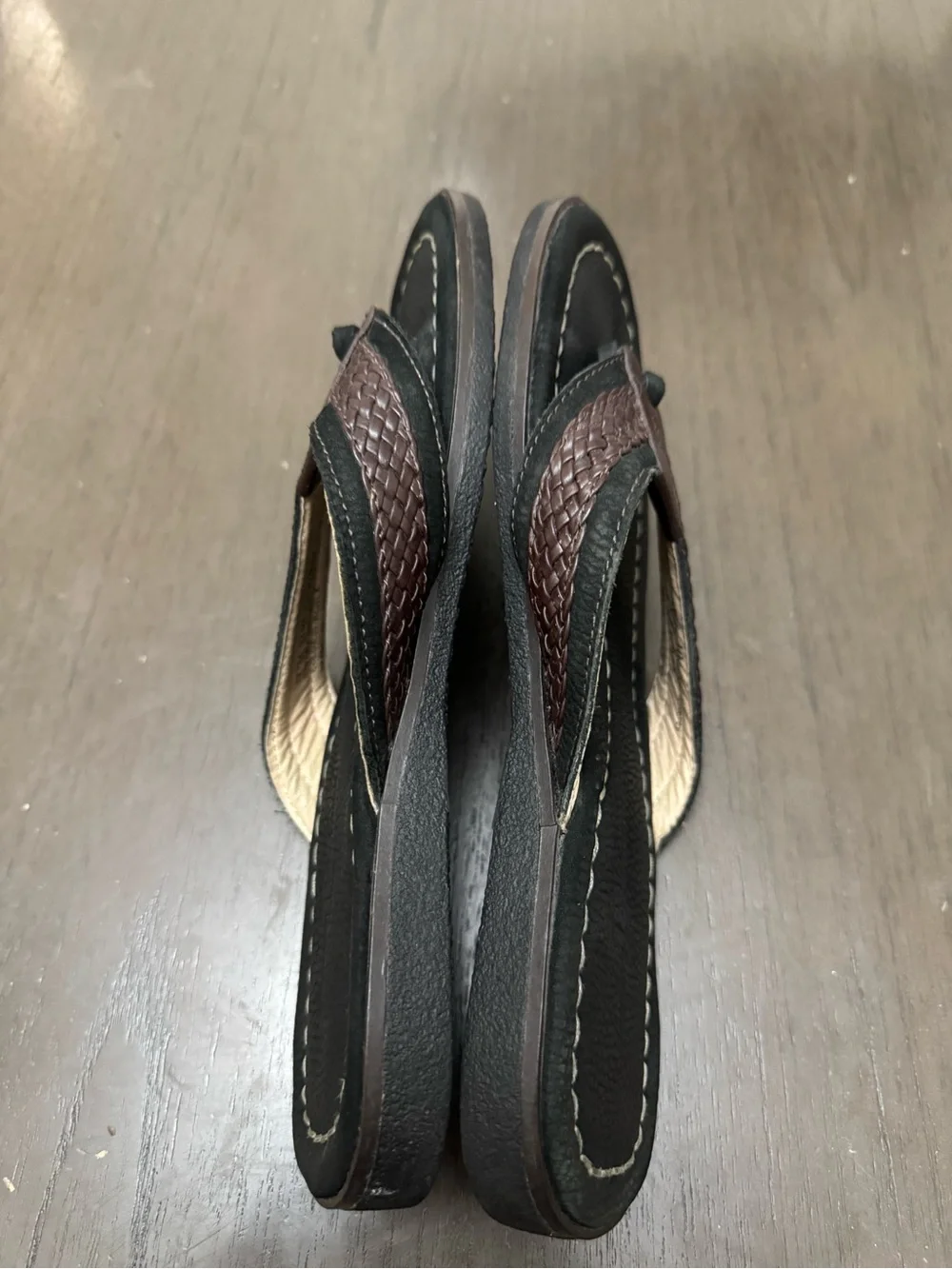 Tommy Bahama Leather Flip Flops Style Anchored Men’s Sz 10M
